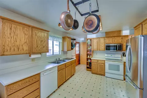 Kitchen - 357 Blind Draw Rd, Conner, MT 59827 photo 3 of 10