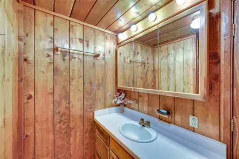 Bath - 357 Blind Draw Rd, Conner, MT 59827 photo 12 of 13