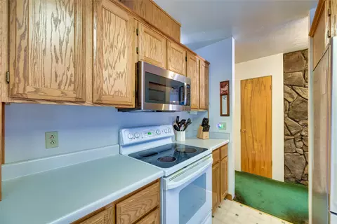 Kitchen - 357 Blind Draw Rd, Conner, MT 59827 photo 9 of 10