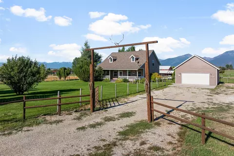 4735 Drake Ln, Stevensville, MT 59870