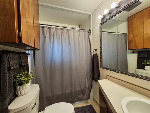Bath - 308 Dakota Ave, Libby, MT 59923 photo 1 of 1
