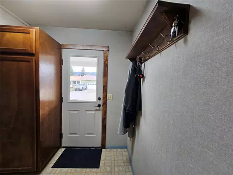 Entry Way - 308 Dakota Ave, Libby, MT 59923 photo 1 of 1
