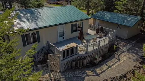 80 Lake Ct, Rexford, MT 59930