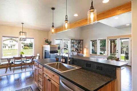 Kitchen - 10 Lone Pine Trl, Hamilton, MT 59840 photo 1 of 4