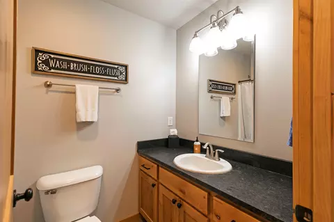 Bath - 10 Lone Pine Trl, Hamilton, MT 59840 photo 3 of 4