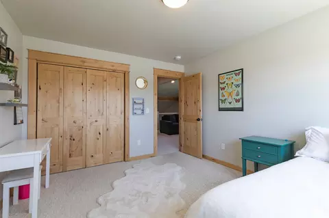Bedroom - 10 Lone Pine Trl, Hamilton, MT 59840 photo 6 of 8