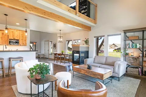 Living - 10 Lone Pine Trl, Hamilton, MT 59840 photo 1 of 5