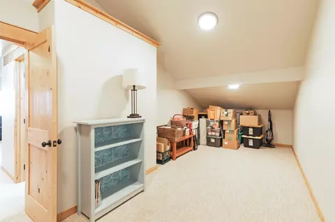 Bedroom - 10 Lone Pine Trl, Hamilton, MT 59840 photo 8 of 8