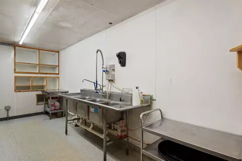 Kitchen - 5388 Us Hwy 93 S, Conner, MT 59827 photo 3 of 11