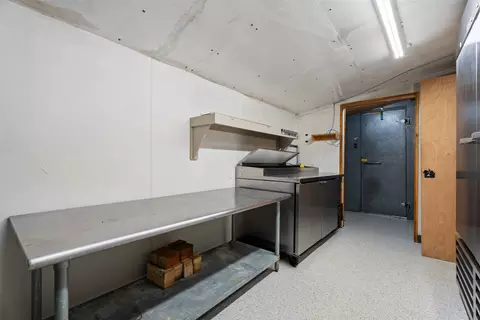 Kitchen - 5388 Us Hwy 93 S, Conner, MT 59827 photo 6 of 11
