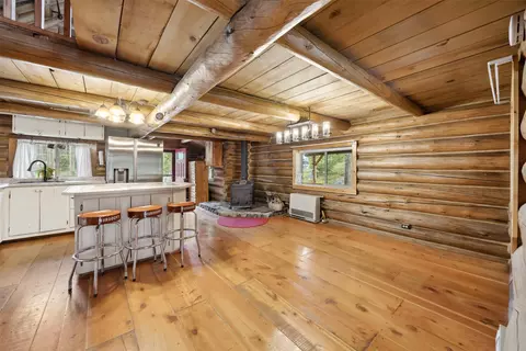 Kitchen - 1441 Bonanza Dr, Sula, MT 59871 photo 2 of 4