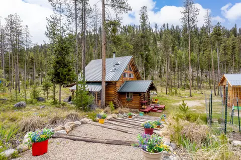 1441 Bonanza Dr, Sula, MT 59871