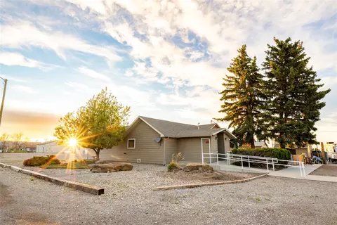805 Teton Ave, Valier, MT 59486