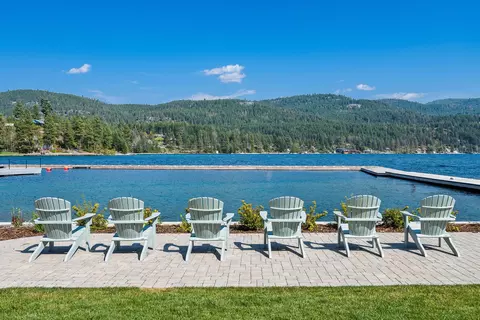 205 Trading Post Trl, Bigfork, MT 59911