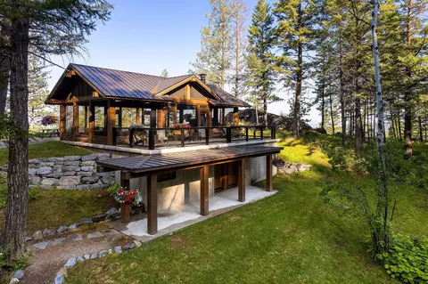 62 Trails End Ct, Bigfork, MT 59911