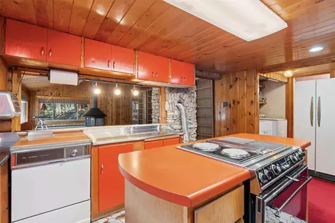 Kitchen - 1936 E Fork Rd, Sula, MT 59871 photo 4 of 6