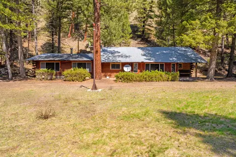 1936 E Fork Rd, Sula, MT 59871