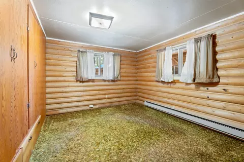 Bedroom - 1936 E Fork Rd, Sula, MT 59871 photo 2 of 2
