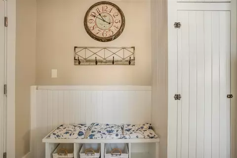 Entry Way - 442 4th Ave E, Kalispell, MT 59901 photo 3 of 6