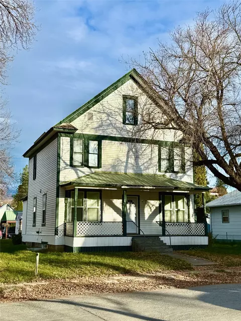 506 1st Ave E #ABC, Eureka, MT 59917