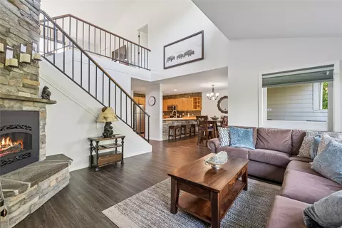 879 Saint Andrews Dr, Columbia Falls, MT 59912