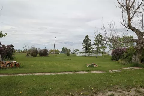 709 Illinois Ave, Valier, MT 59486