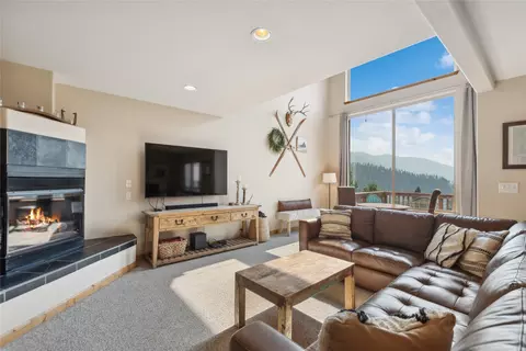 322 Wood Run Dr #B, Whitefish, MT 59937