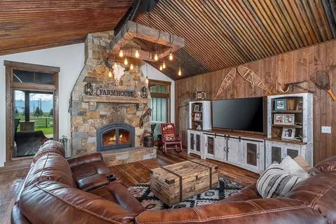 Living - 45331 Turnquist Rd, Ronan, MT 59864 photo 1 of 5
