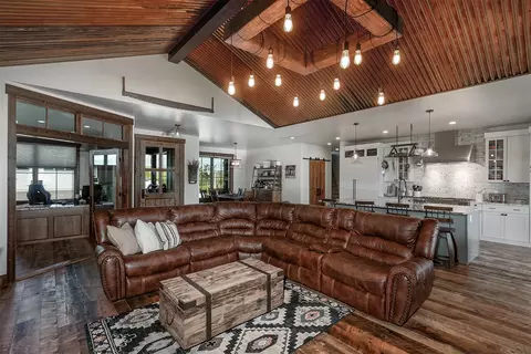 Living - 45331 Turnquist Rd, Ronan, MT 59864 photo 4 of 5