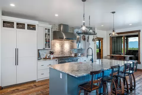 Kitchen - 45331 Turnquist Rd, Ronan, MT 59864 photo 3 of 7