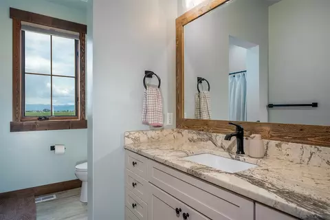 Bath - 45331 Turnquist Rd, Ronan, MT 59864 photo 4 of 5