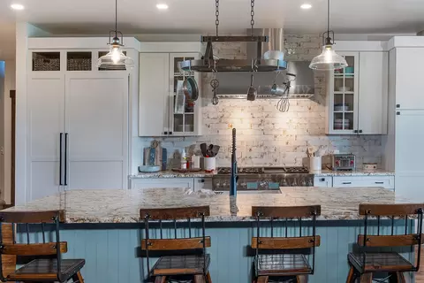 Kitchen - 45331 Turnquist Rd, Ronan, MT 59864 photo 1 of 7