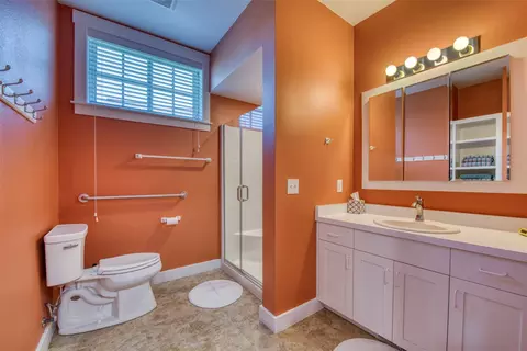Bath - 306 Mansion View Loop, Hamilton, MT 59840 photo 1 of 2