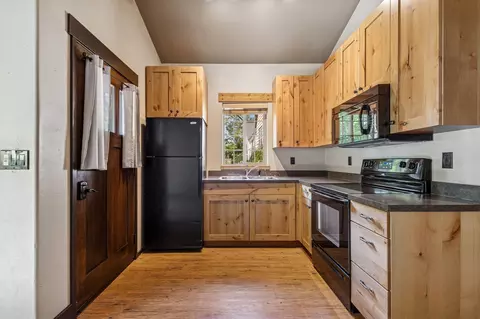 Kitchen - 119 5th Ave W, Kalispell, MT 59901 photo 4 of 5
