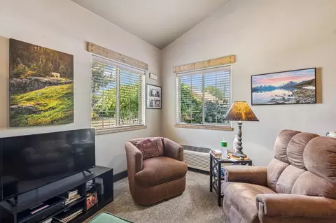 Living - 119 5th Ave W, Kalispell, MT 59901 photo 3 of 7