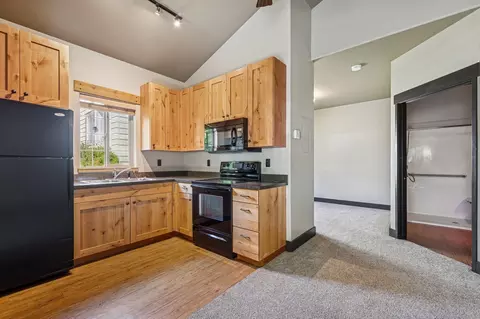 Kitchen - 119 5th Ave W, Kalispell, MT 59901 photo 3 of 5