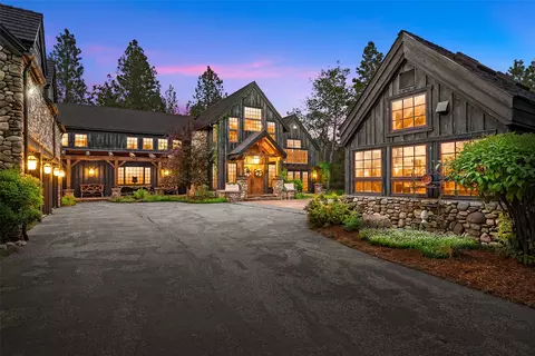 594 Bunkhouse Rd, Darby, MT 59829