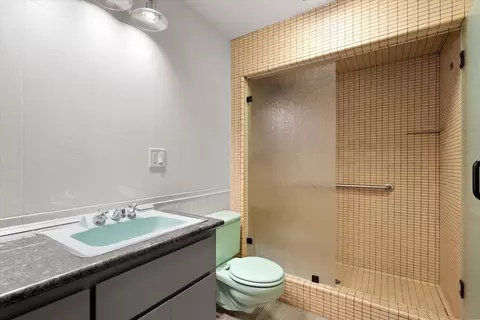 Bath - 1695 Whalebone Dr, Kalispell, MT 59901 photo 2 of 2