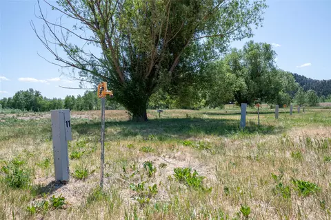 Exterior - 239 Drummond Frontage Rd, Drummond, MT 59832 photo 8 of 10