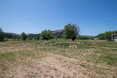 Exterior - 239 Drummond Frontage Rd, Drummond, MT 59832 photo 6 of 10
