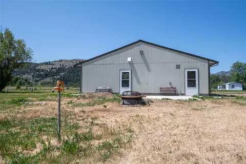 Exterior - 239 Drummond Frontage Rd, Drummond, MT 59832 photo 5 of 10