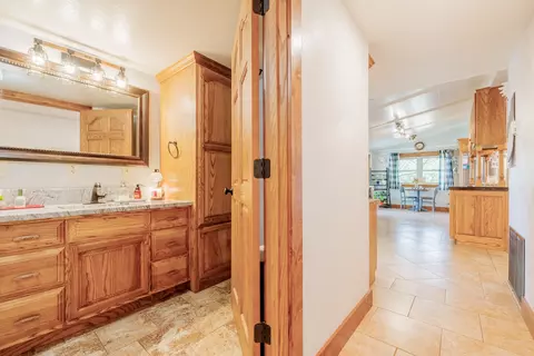 Entry Way - 58 Gilman Rd, Garrison, MT 59731 photo 10 of 14