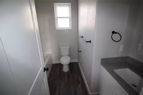 Bath - 600 Mountain View Dr, Cascade, MT 59421 photo 1 of 2