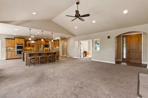Living - 149 Monet Rd, Lakeside, MT 59922 photo 4 of 8