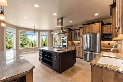 Kitchen - 149 Monet Rd, Lakeside, MT 59922 photo 4 of 5