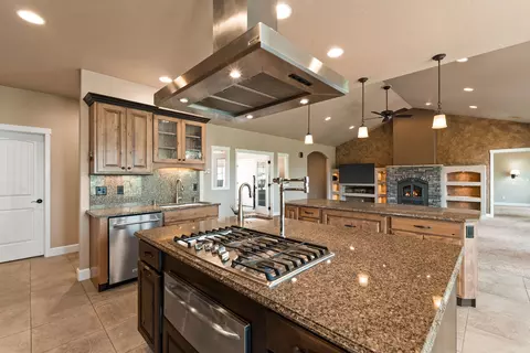 Kitchen - 149 Monet Rd, Lakeside, MT 59922 photo 3 of 5