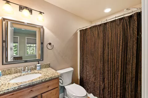 Bath - 149 Monet Rd, Lakeside, MT 59922 photo 6 of 7