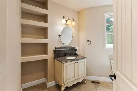 Bath - 149 Monet Rd, Lakeside, MT 59922 photo 1 of 7