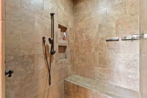 Bath - 149 Monet Rd, Lakeside, MT 59922 photo 5 of 7