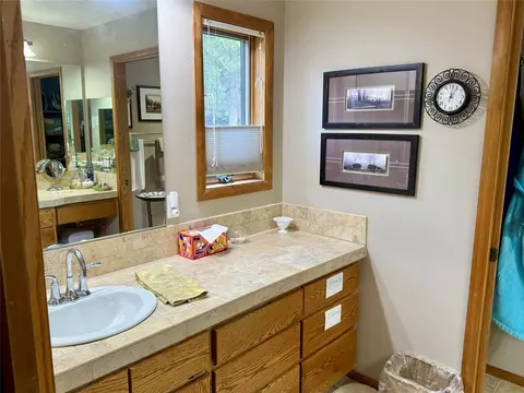 Bath - 260 Luscher Dr, Libby, MT 59923 photo 6 of 9